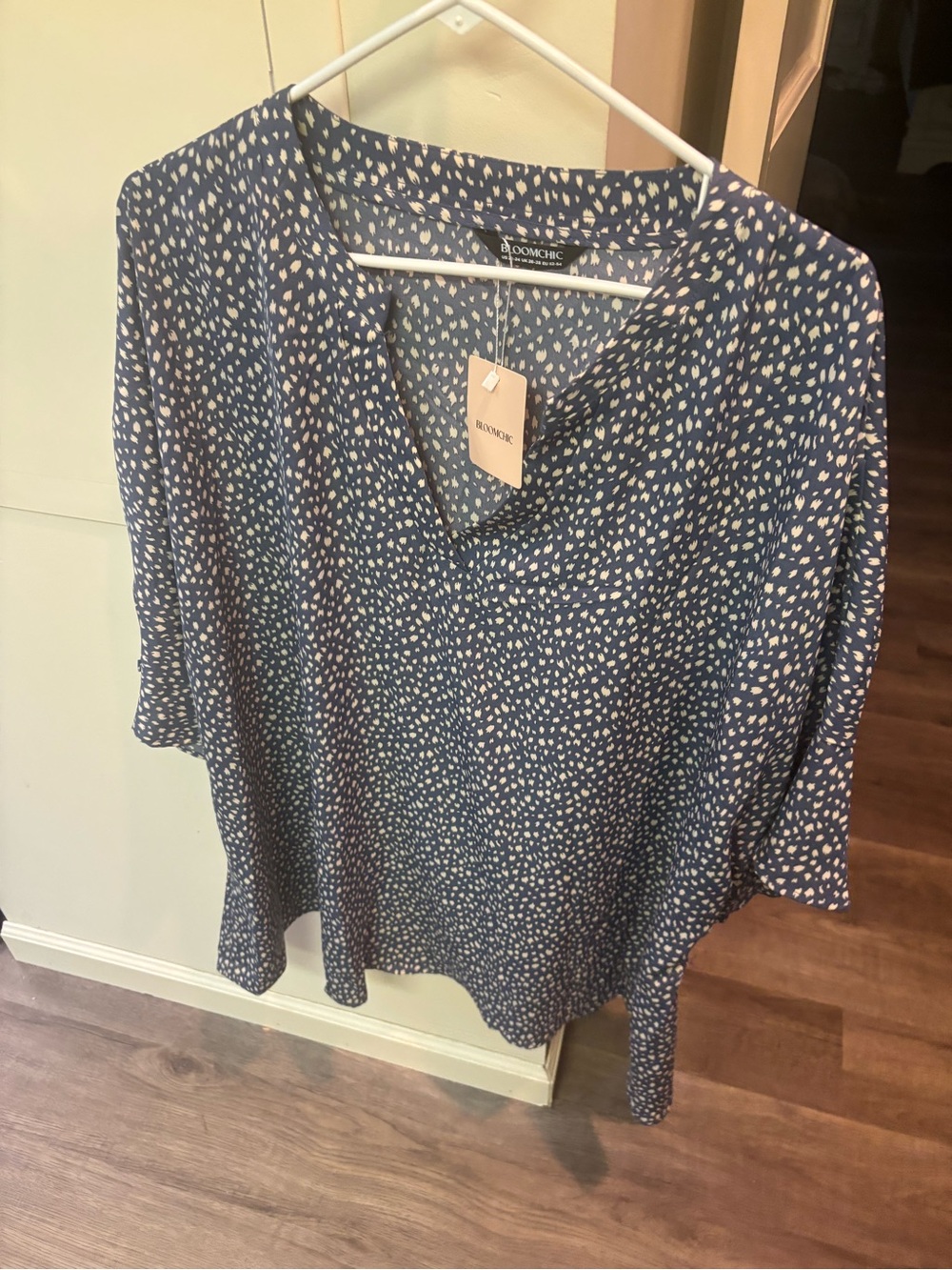 BloomChic Navy and White V-Neck Dot Tunic